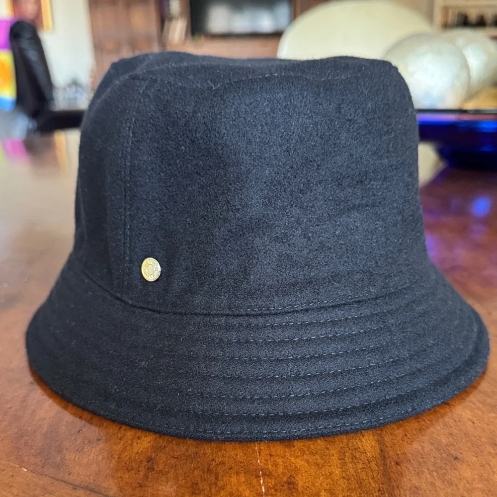 Hermès Toundra Calvi Cashmere Bucket Hat - Picture 1 of 6